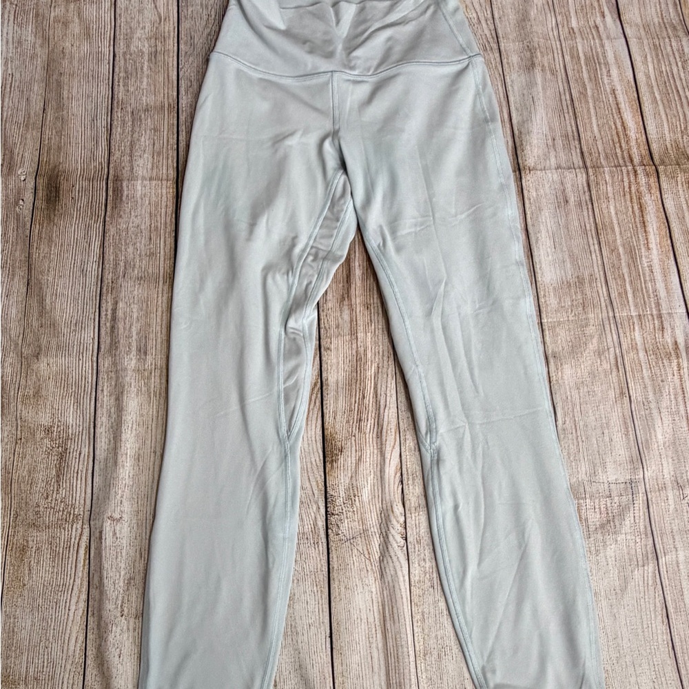 LULULEMON 3 piece Bundle! Women's Medium - 2 leggings/1 tank - Picture 4 of 16